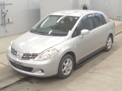 Nissan Tiida Latio