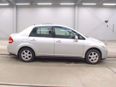 Nissan Tiida Latio