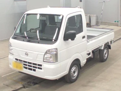 Nissan NT100 Clipper
