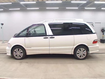 Toyota ESTIMA  с аукциона в Японии