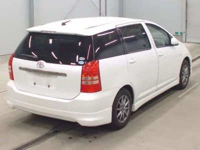 Toyota WISH  с аукциона в Японии
