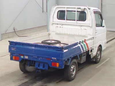 Nissan NT100 Clipper