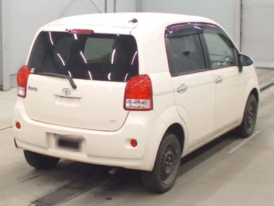 Toyota PORTE  с аукциона в Японии