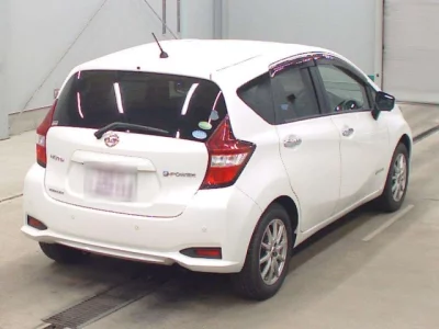 Nissan NOTE  с аукциона в Японии