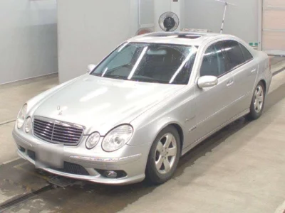 Mercedes-Benz E CLASS  с аукциона в Японии