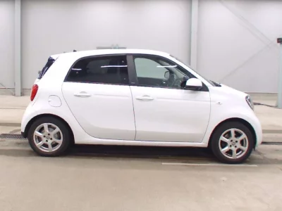 Smart FORFOUR  с аукциона в Японии