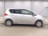 Subaru TREZIA лот № 9062 оценка 3.5  с аукциона в Японии 2