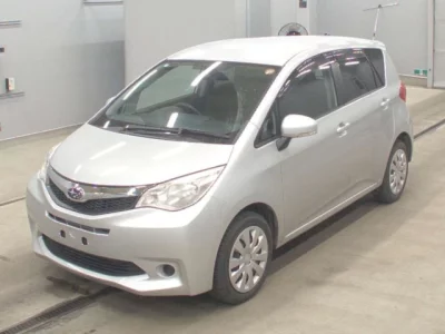 Subaru TREZIA  с аукциона в Японии