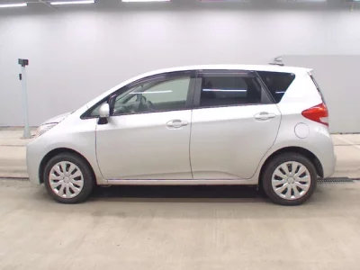 Subaru TREZIA  с аукциона в Японии