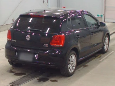 Volkswagen Polo  с аукциона в Японии
