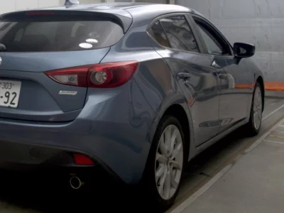Mazda Axela