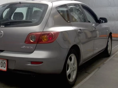 Mazda AXELA  с аукциона в Японии