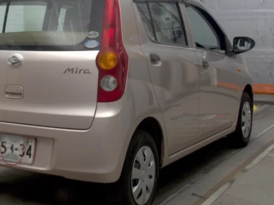 Daihatsu MIRA  с аукциона в Японии