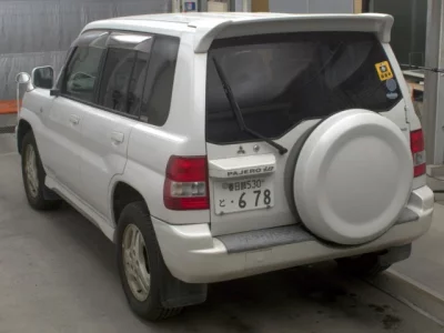Mitsubishi PAJERO IO  с аукциона в Японии