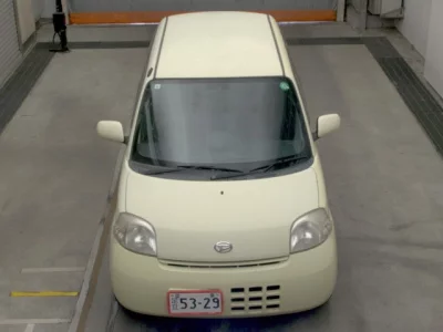 Daihatsu Esse