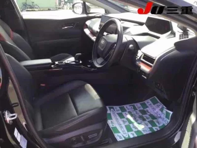 Toyota Prius  с аукциона в Японии