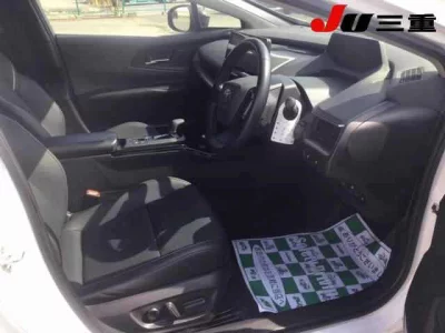 Toyota Prius  с аукциона в Японии