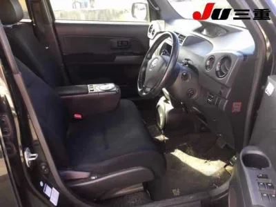 Toyota BB  с аукциона в Японии