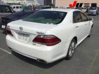 Toyota CROWN лот № 3003 оценка X  с аукциона в Японии 5