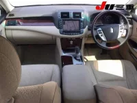 Toyota CROWN лот № 3003 оценка X  с аукциона в Японии 7