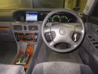 Nissan GLORIA лот № 5006 оценка 4  с аукциона в Японии 2