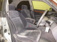 Nissan GLORIA лот № 5006 оценка 4  с аукциона в Японии 3