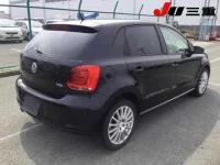 Volkswagen Polo лот № 2105 оценка R  с аукциона в Японии 5
