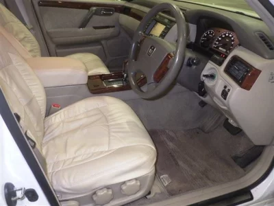 Toyota CROWN  с аукциона в Японии