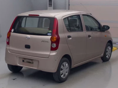 Daihatsu MIRA  с аукциона в Японии