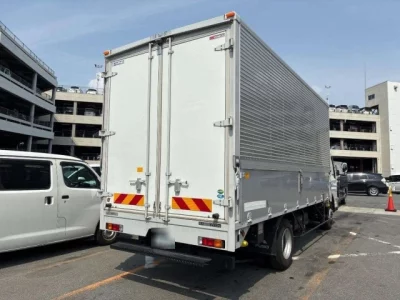 Mitsubishi Fuso Canter