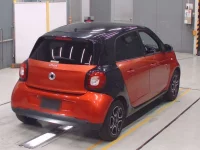 Smart FORFOUR лот № 70049 оценка 3.5  с аукциона в Японии 1