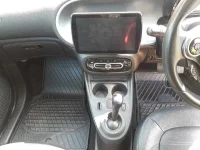 Smart FORFOUR лот № 70049 оценка 3.5  с аукциона в Японии 8