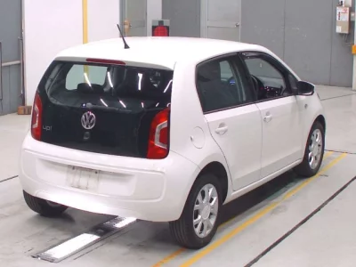 Volkswagen UP  с аукциона в Японии