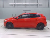 Volvo V40 лот № 30356 оценка 4.5  с аукциона в Японии 3