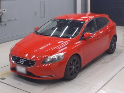 Volvo V40  с аукциона в Японии