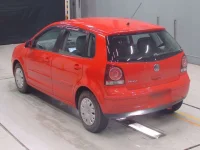 Volkswagen Polo лот № 30386 оценка 4  с аукциона в Японии 5