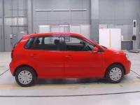 Volkswagen Polo лот № 30386 оценка 4  с аукциона в Японии 2