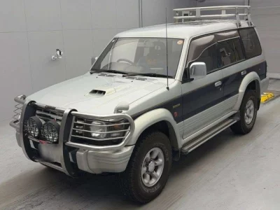 Mitsubishi PAJERO  с аукциона в Японии