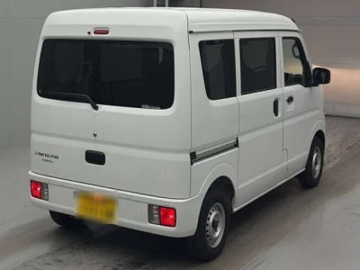 Mitsubishi Minicab Van