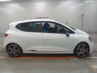 Renault LUTECIA лот № 38032 оценка 4.5  с аукциона в Японии 2