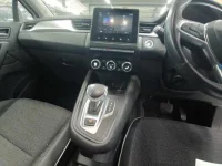 Renault Captur лот № 38012 оценка 4.5  с аукциона в Японии 8