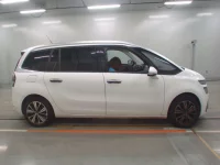 Citroen GRAND C4 лот № 38224 оценка 3  с аукциона в Японии 2