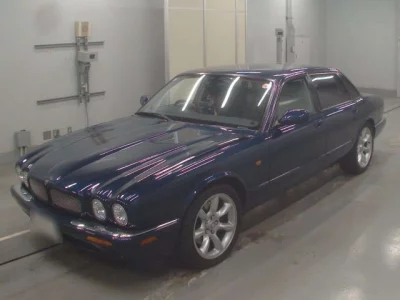 Jaguar XJ SERIES  с аукциона в Японии
