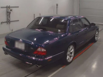 Jaguar XJ SERIES  с аукциона в Японии