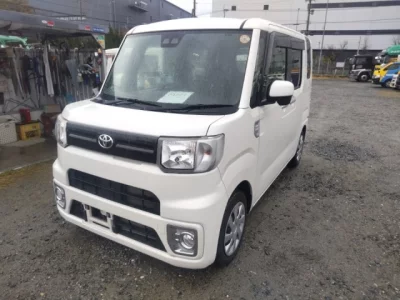 Toyota PIXIS MEGA