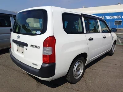 Toyota SUCCEED