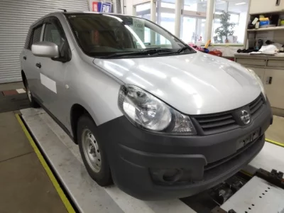 Nissan AD