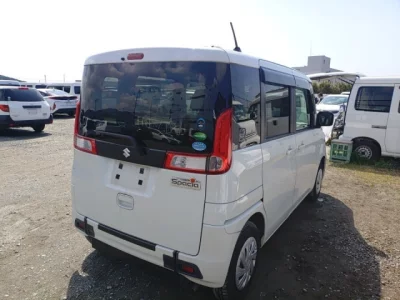 Suzuki Spacia