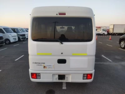 Mitsubishi Minicab Van
