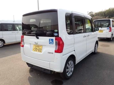 Daihatsu TANTO  с аукциона в Японии